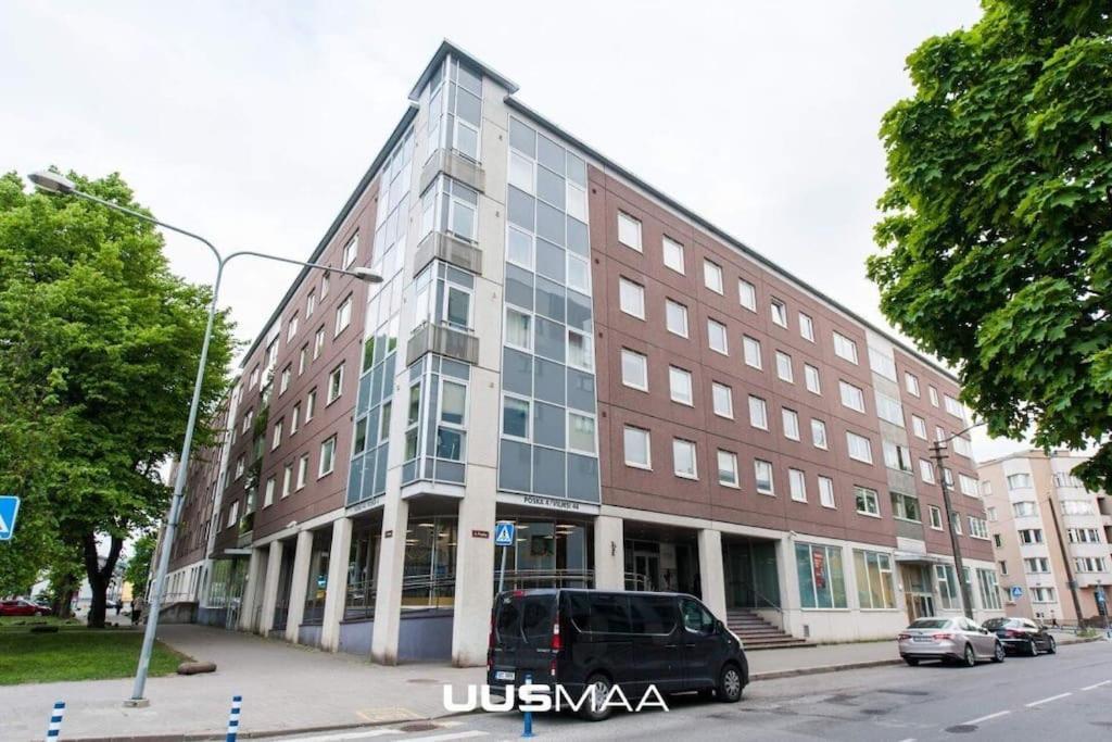 Modern Studio Apartment With Full Kitchen And Bathroom In Kadriorg, Tallinn City Centre Exterior photo